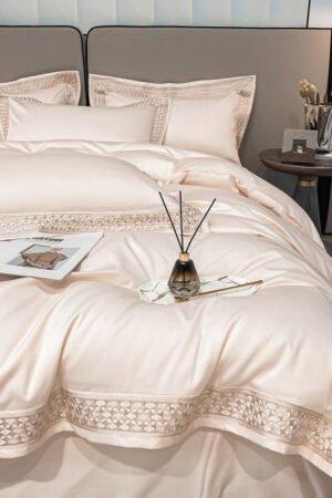 100 Cotton Bedding Set Including Sheets Duvet Covers And Fitted Sheets